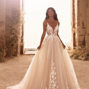 Robe princesse motifs dentelle